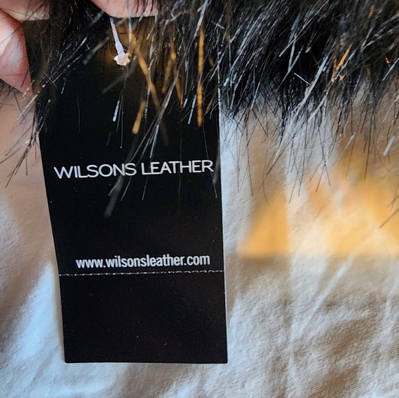 Faux Fur wilson leather single loop scarf - Picture 2 of 3